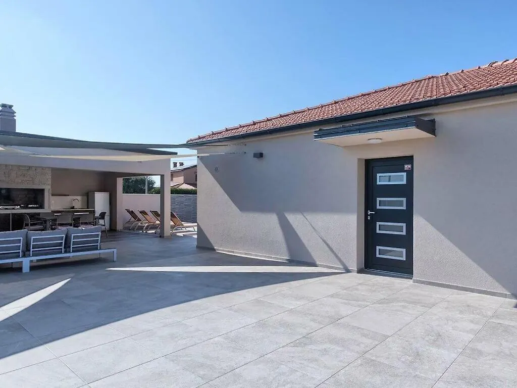 Villa Ani Comfortable Holiday Residence Sisan Croatia