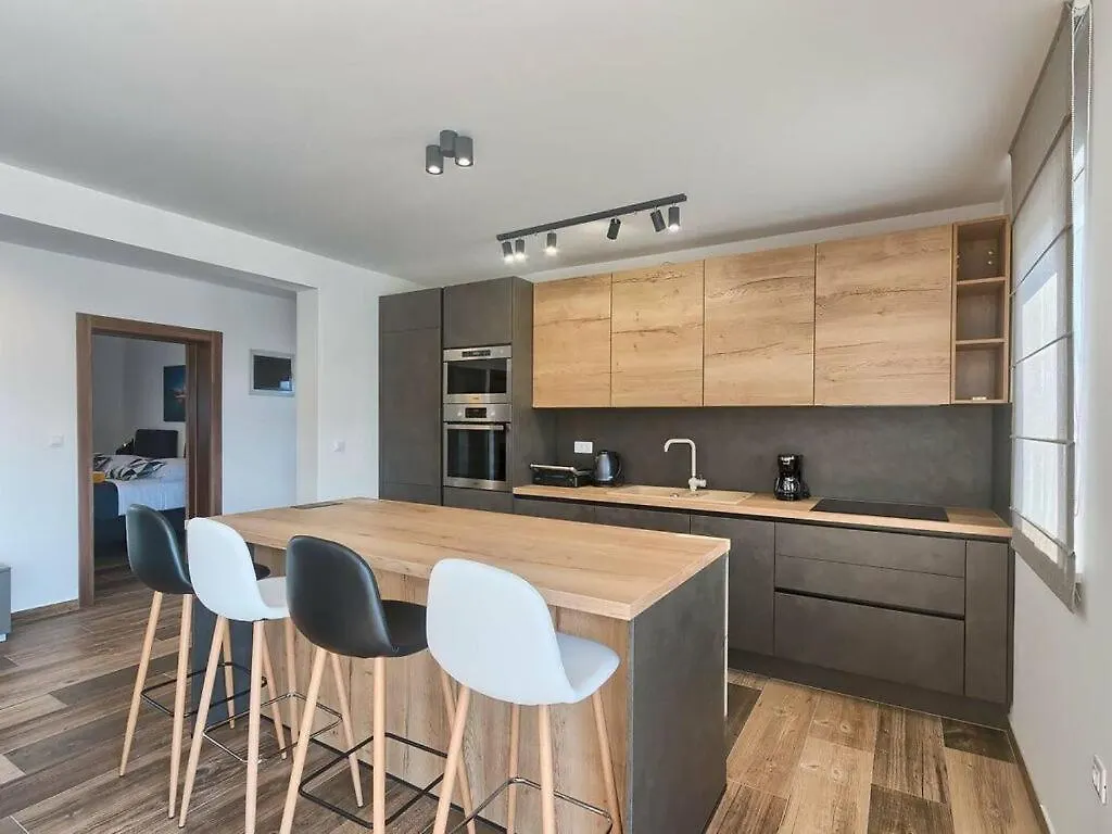 Villa Ani Comfortable Holiday Residence Sisan